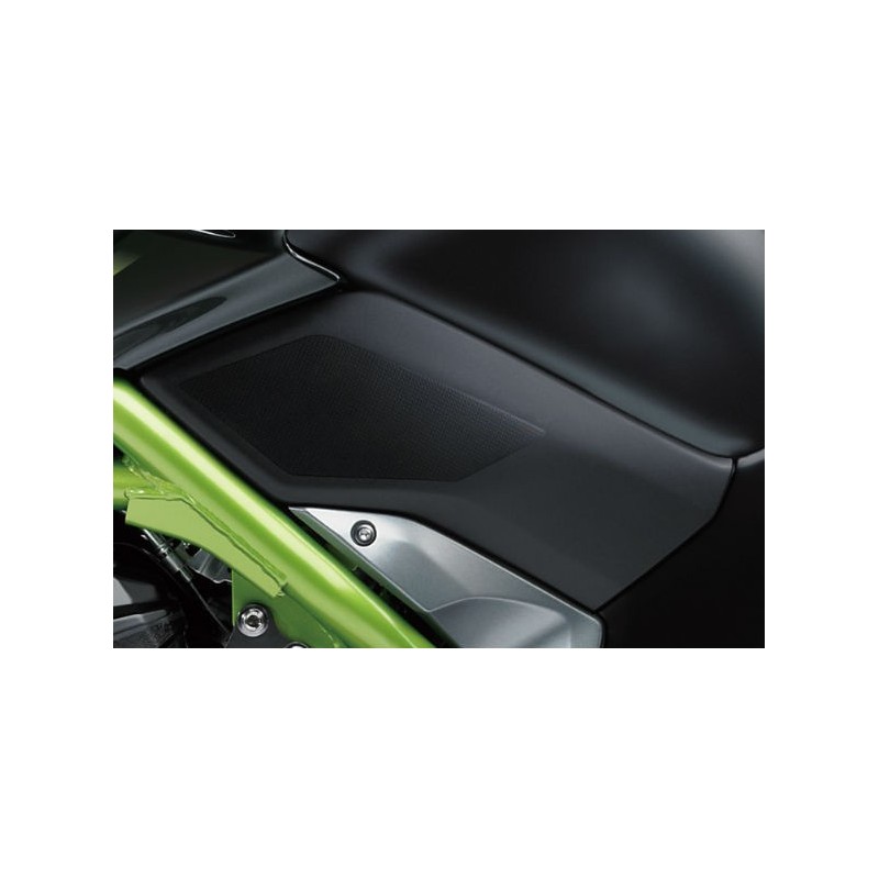 Левая боковая накладка топливного бака Kawasaki Z900