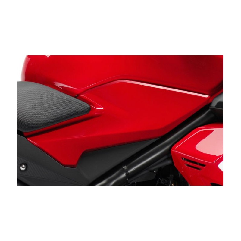 Правая боковая облицовка топливного бака Honda CBR500R 2022 2023