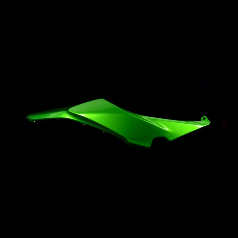 Правая задняя облицовка Kawasaki Z650
