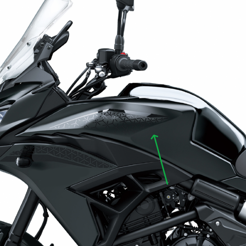 Левая облицовка топливного бака Kawasaki Versys 650 2022/2026