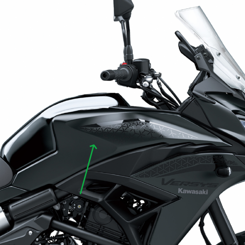 Правая облицовка топливного бака Kawasaki Versys 650 2022/2026