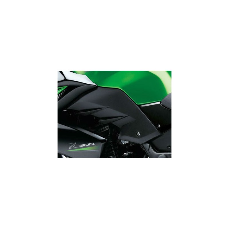 Левая боковая накладка топливного бака Kawasaki Z300